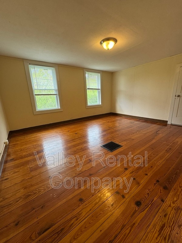 Building Photo - 46 Old Amherst Rd