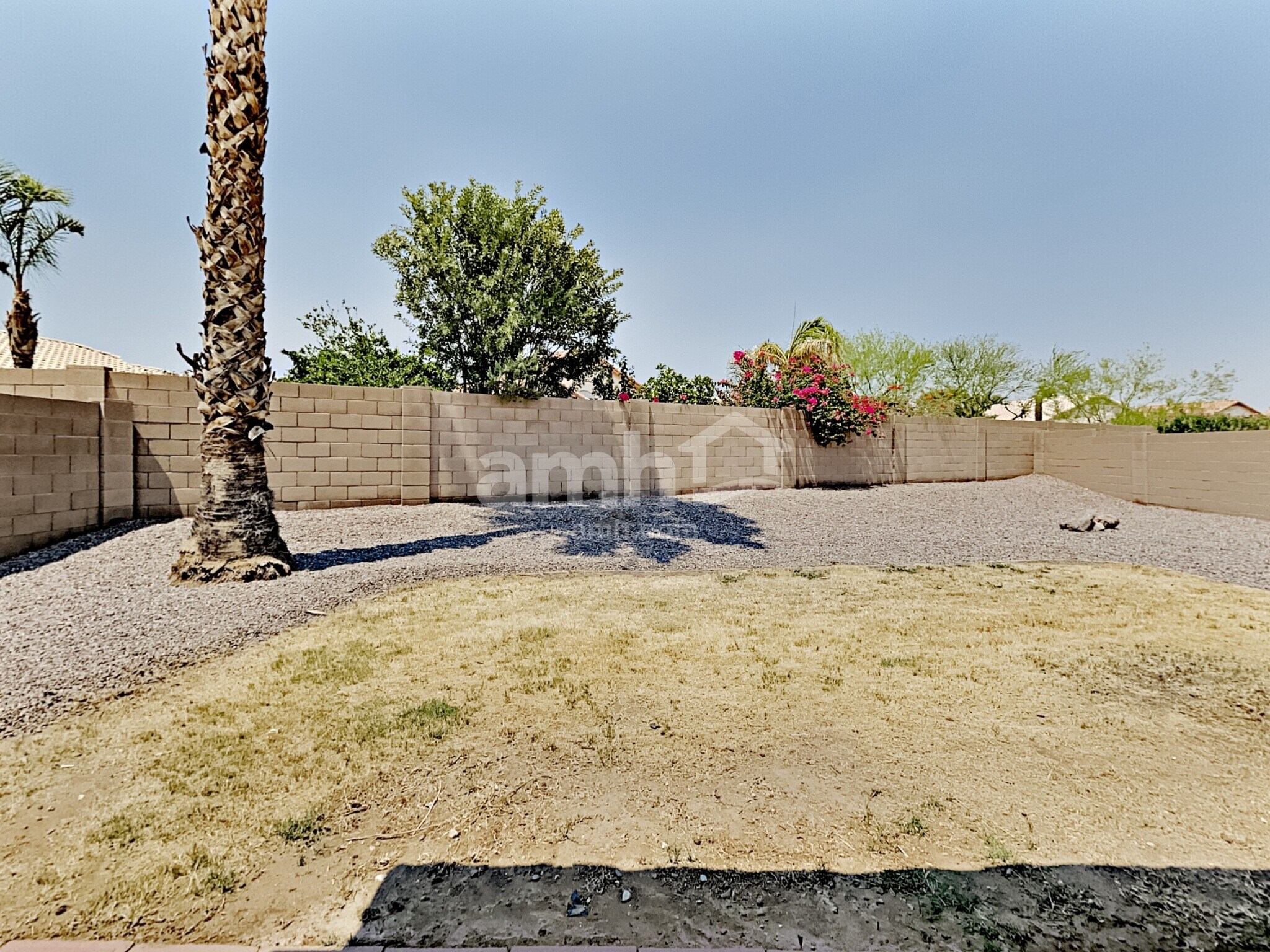 Building Photo - 12554 W Holly St