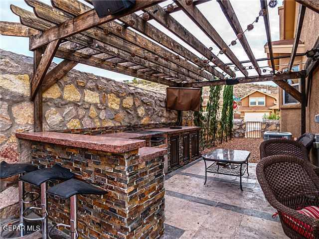 Building Photo - 6609 Parque Del Sol Dr