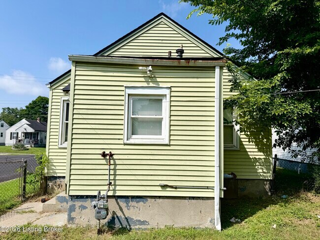 Building Photo - 1401 Thornberry Ave