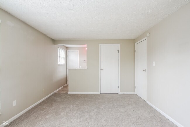 Building Photo - 5678 Colonist Cir