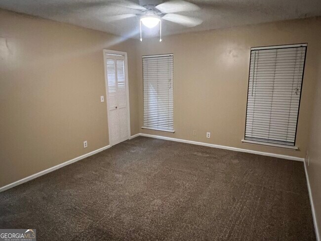 Building Photo - 152 Woodvalley Ct