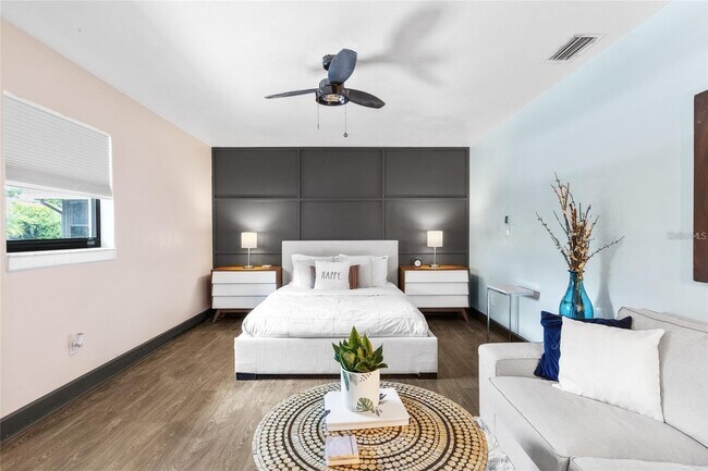 Building Photo - 5128 Lido St