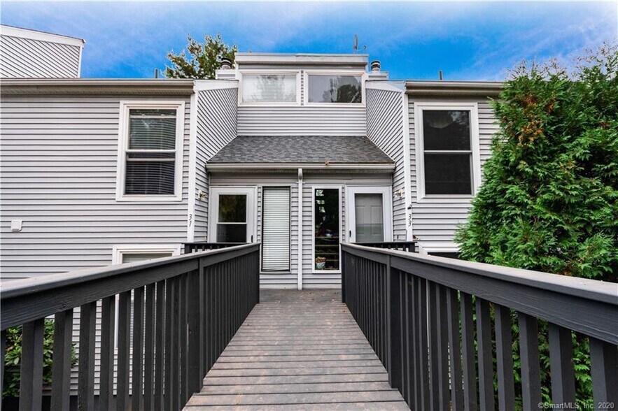 Building Photo - 31 Pheasant Run