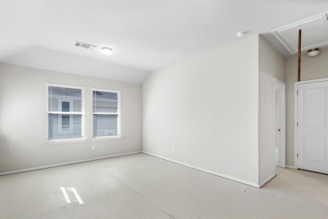 Building Photo - 301 Tempest Trl