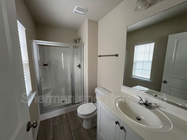 Building Photo - 1301 Joiner Cir