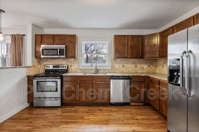 Building Photo - 3195 Fenton St