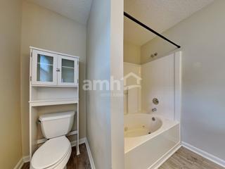 Building Photo - 132 Kingsbridge Dr