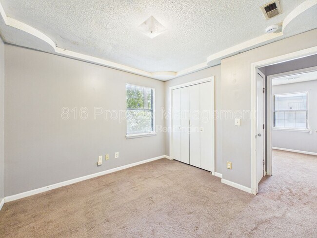 Building Photo - 7115 Bales Ave