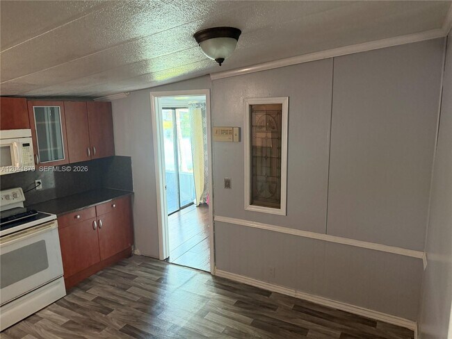 Building Photo - 20606 NW 55th Ct