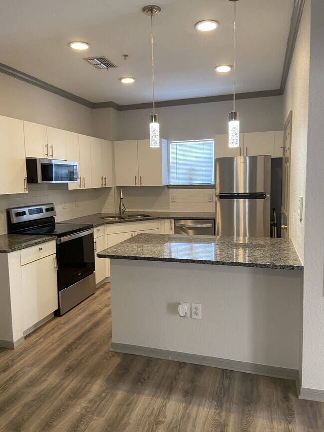 Building Photo - 3741 Conroy Rd