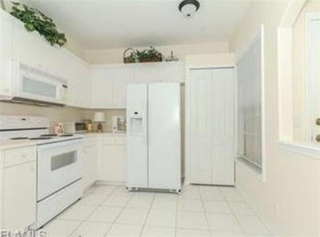 Building Photo - 1295 Sweetwater Cove