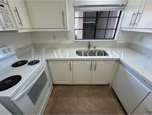 Building Photo - Beautiful Two-Story 3 Bed, 2 Bath Home in Calavera Hills Villas Community in Carlsbad