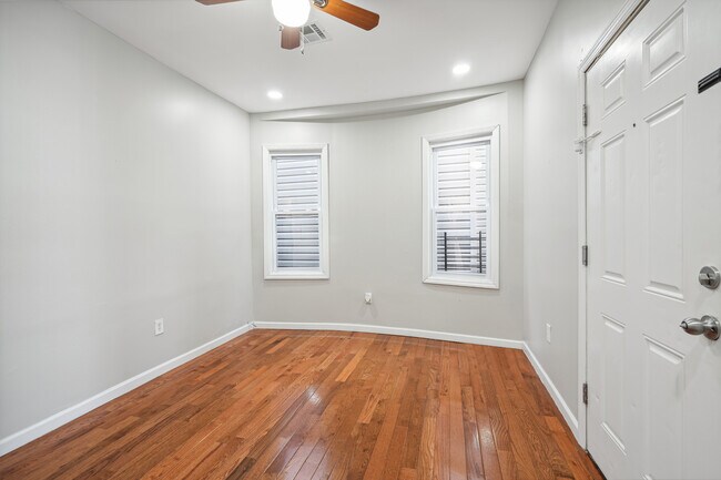 Building Photo - 96 S 12th St