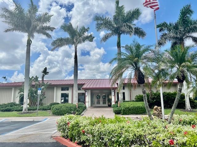 Building Photo - 3250 S Shore Dr