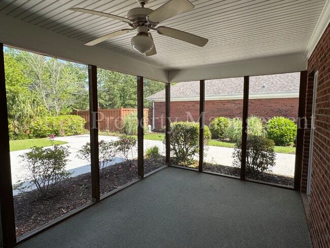 Building Photo - 7824 Sanderling Pl