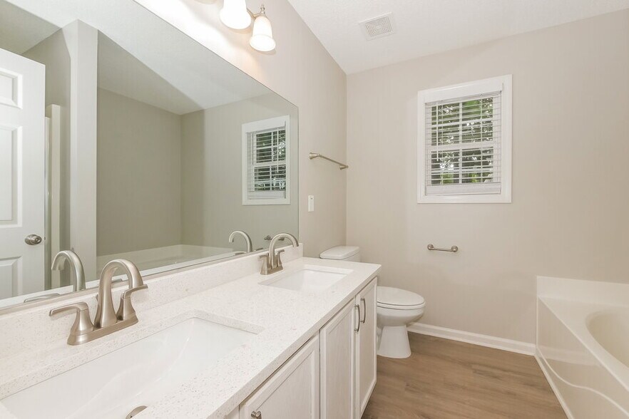 Building Photo - 4919 Wolfcreek View