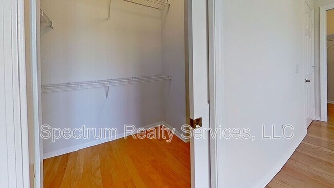 Building Photo - 4515 Serena Cir
