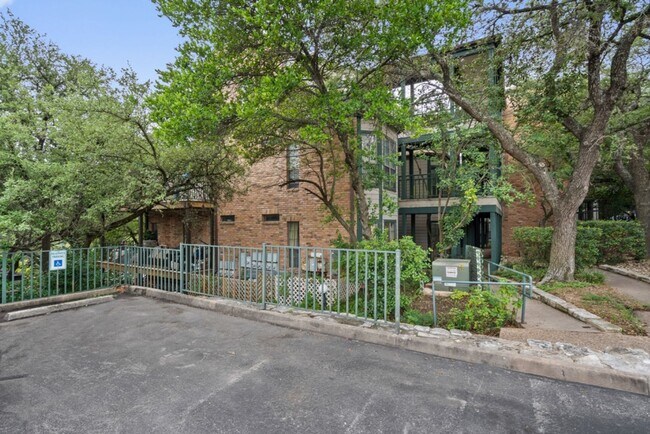 Building Photo - 1741 Spyglass Dr