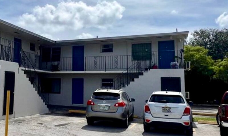 Building Photo - 310 NE 78th St
