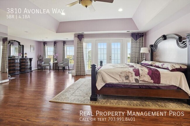 Building Photo - Gated Community, 10 Acres