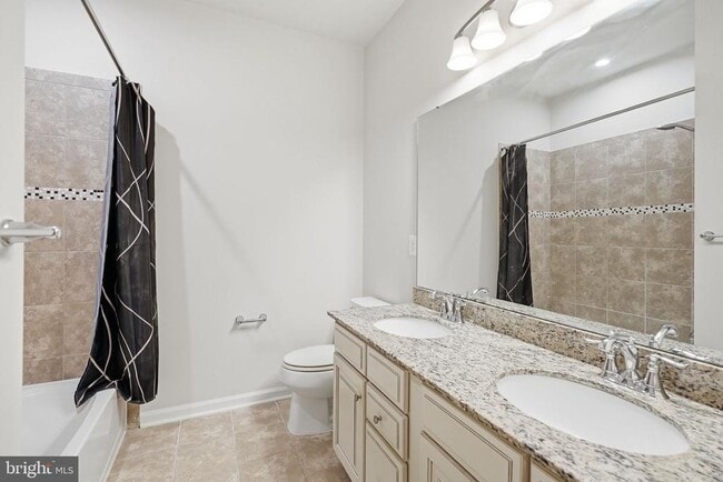 Building Photo - 3634 Briarwood Dr