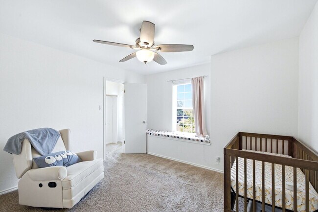 Building Photo - Updated home on a corner lot in a gated community!