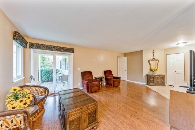 Building Photo - 1125 Auburn Ln