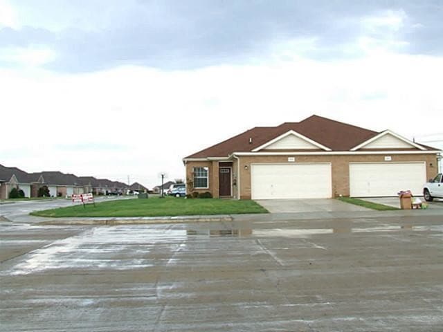 Primary Photo - 424 Blake Ln