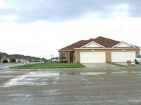 Building Photo - 422 Blake Ln