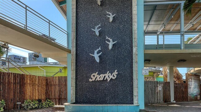 Building Photo - 817 Harbor Dr S