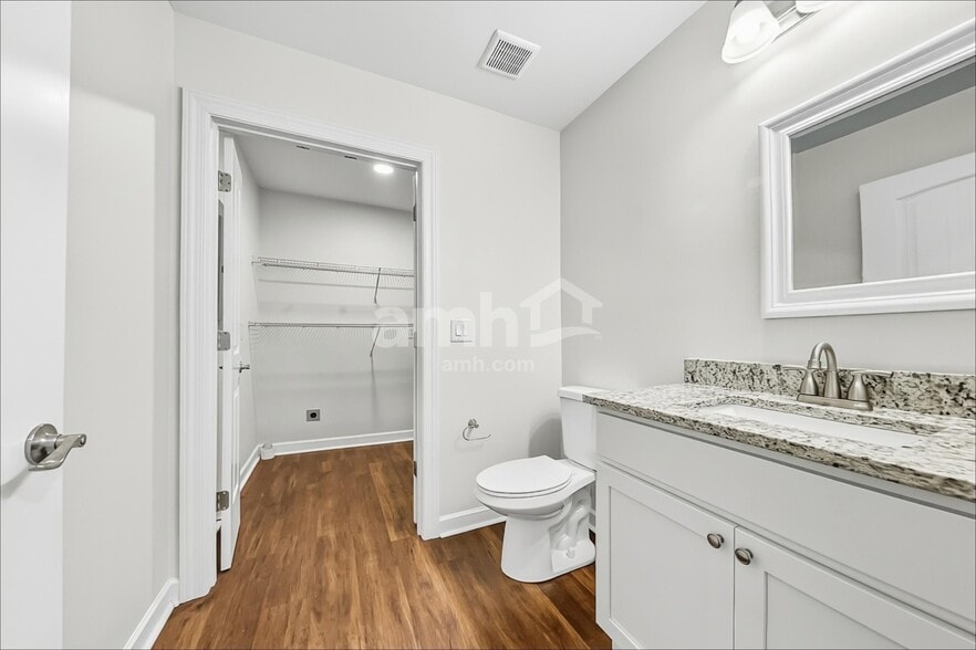 Building Photo - 4850 Beryl Dr