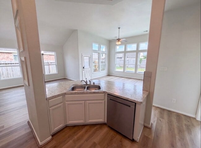 Building Photo - 7827 Amber Ct