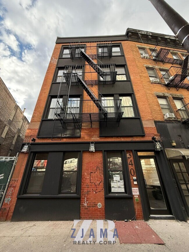 Building Photo - 340 Broadway