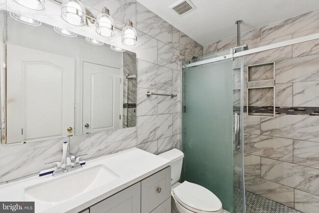 Building Photo - 13965 Sawteeth Way