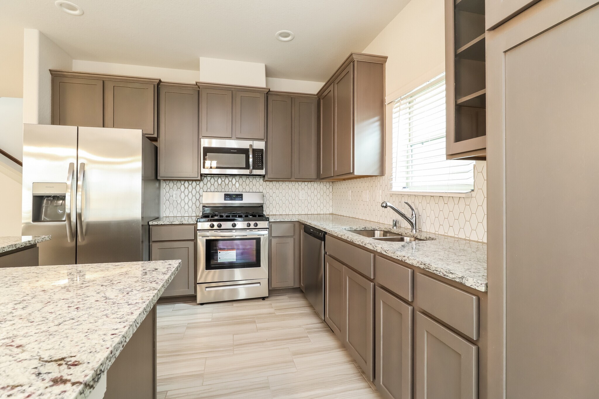 Building Photo - 7918 Fijian Cypress Dr