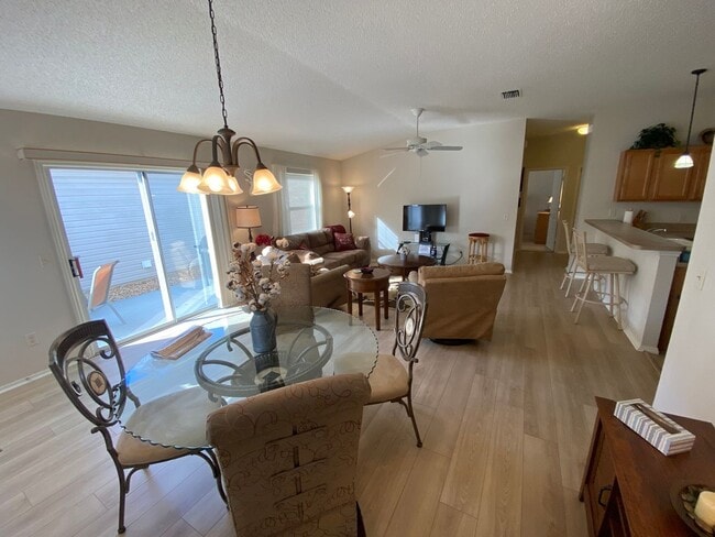 Building Photo - Warm and Inviting ANNUAL 2 + 2 Turnkey Patio Villa in The Village of Mallory