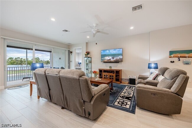 Building Photo - 2555 Seychelles Dr
