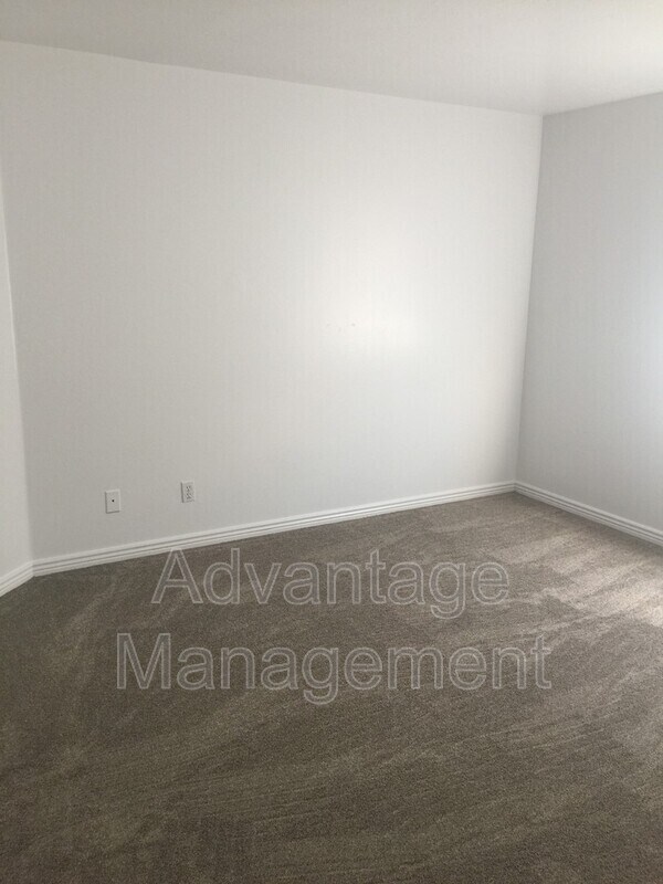 Building Photo - 1465 S Red Maple Ct