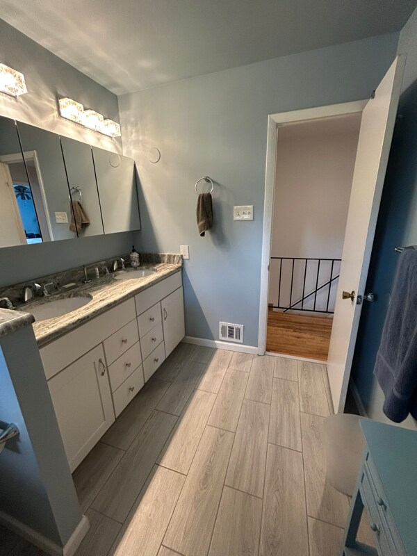 Building Photo - 2802 Curry Dr