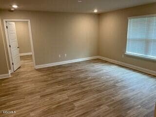 Building Photo - 10073 Willow Leaf Dr