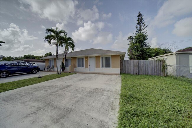 Building Photo - 10450 SW 172nd St