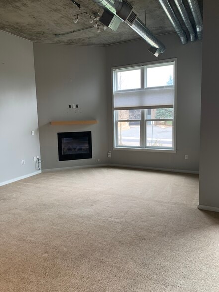Living area - 3701 Arapahoe Ave Unit 107