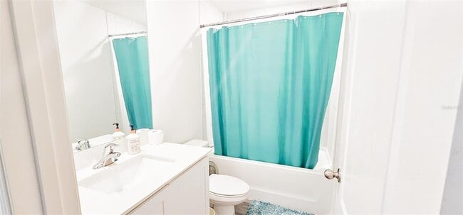 Building Photo - 271 Begonia Ln