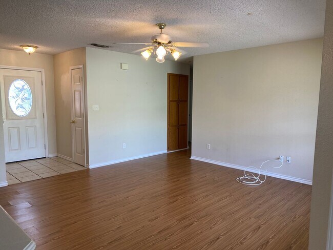 Building Photo - 3908 Onaway Trail