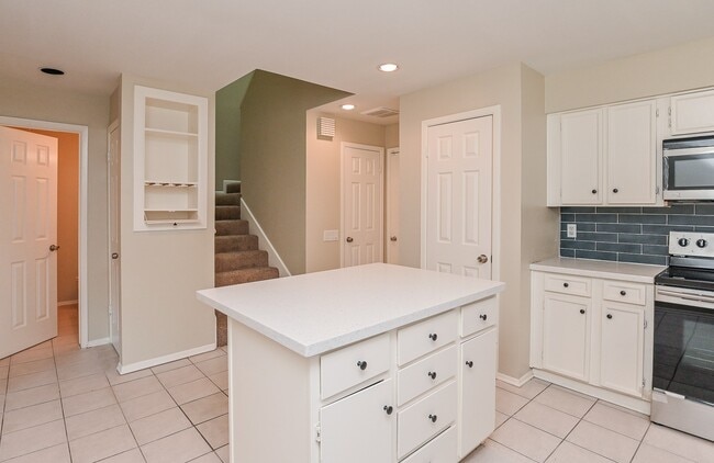 Building Photo - 1619 Prairie Mark Ln