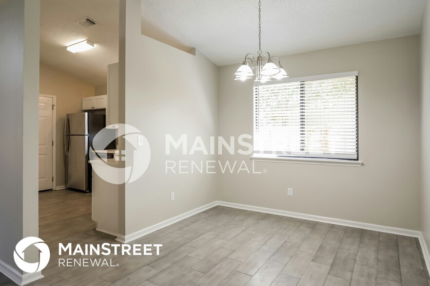 Building Photo - 8469 Seton Ct