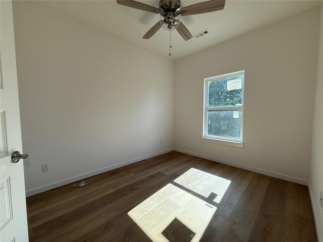 Building Photo - 832 Dockery Ln