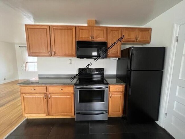 Building Photo - 343 Stewart Street