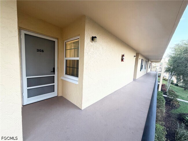Building Photo - 1087 Forest Lakes Dr